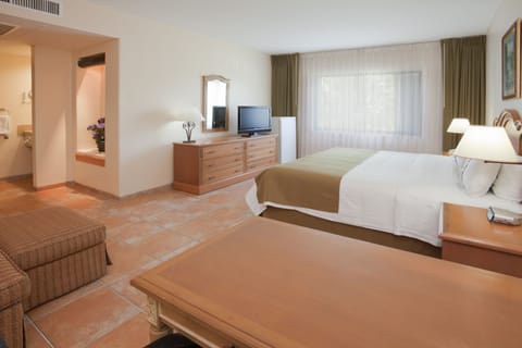 Suite, 1 Bedroom | In-room safe, desk, soundproofing, iron/ironing board