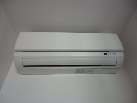 Economy Double or Twin Room | In-room safe, desk, soundproofing, cribs/infant beds