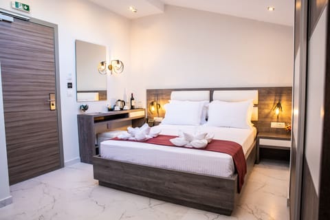 Triple Attic Room - No balcony | Egyptian cotton sheets, premium bedding, minibar, in-room safe