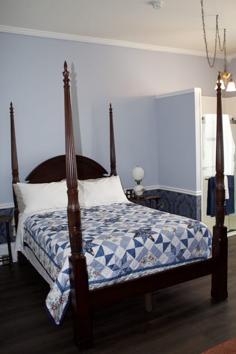 Room, 1 Queen Bed (Harmony) | Premium bedding, in-room safe, individually decorated