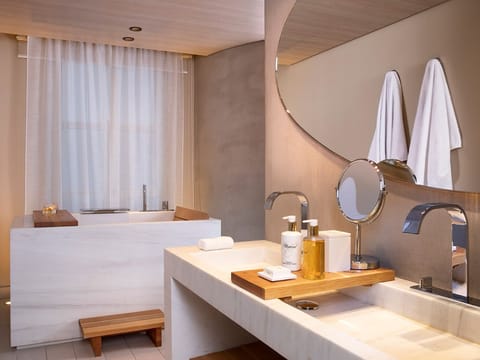 Prestige Room | Bathroom | Designer toiletries, hair dryer, bathrobes, slippers