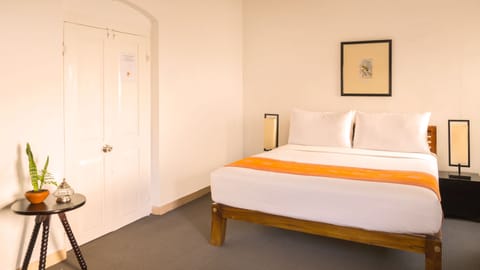 Suite | Blackout drapes, iron/ironing board, free cribs/infant beds, free WiFi