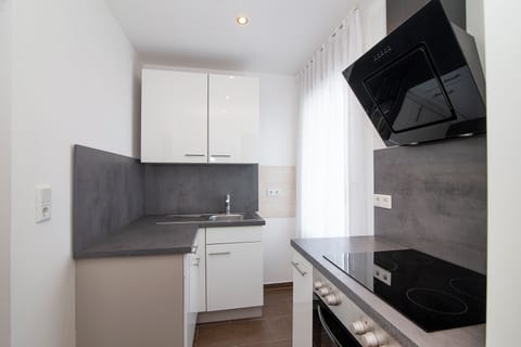 Suite | Private kitchen | Fridge