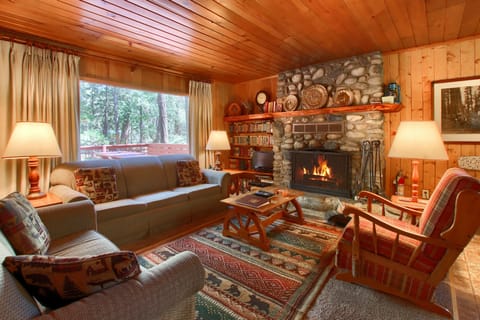 Chalet (4 Bedrooms) | Interior