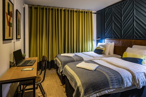 Deluxe Twin Room, Ensuite | Soundproofing, iron/ironing board, free WiFi, bed sheets