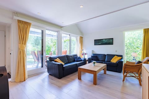 House | Living room