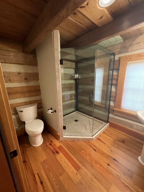 Standard Single Room, Ensuite (The Garden Room) | Bathroom | Shower, hair dryer, towels