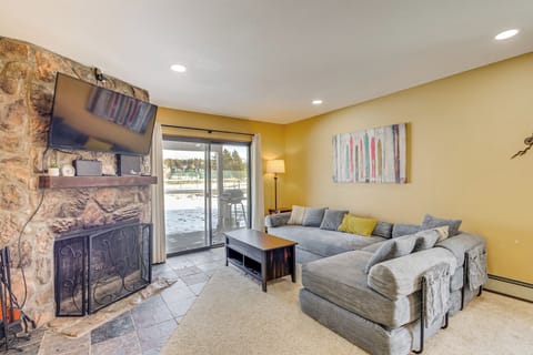 Fraser Vacation Rental | 2BR | 2BA | 870 Sq Ft | 1 Step Required