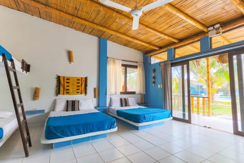 Bungalow, Balcony (Concha Perla) | Bathroom | Shower, free toiletries, towels, soap