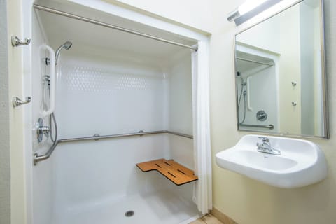 Studio Suite, 1 Queen Bed, Accessible (Mobility, Accessible Tub) | Desk, iron/ironing board, free cribs/infant beds, free WiFi
