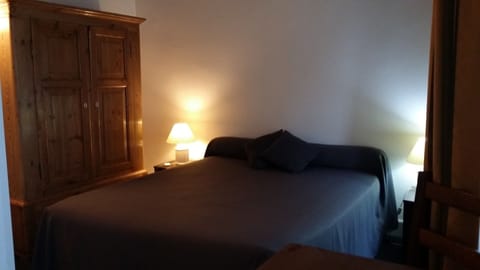 Standard Double Room, Garden View | Premium bedding, in-room safe, desk, iron/ironing board