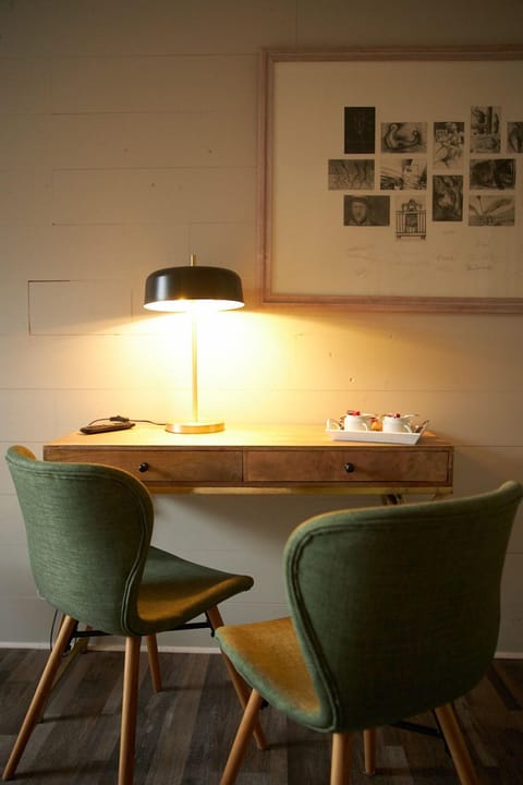 Desk, free WiFi, bed sheets