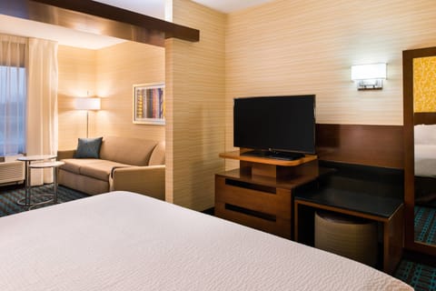 Select Comfort beds, in-room safe, desk, laptop workspace