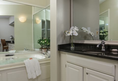 Queen Fireplace / Spa Tub Room  | Bathroom | Shower, designer toiletries, hair dryer, towels