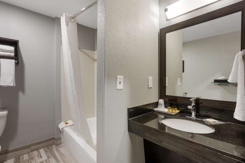 Standard Room, 2 Queen Beds, Non Smoking, Refrigerator & Microwave | Bathroom | Combined shower/tub, free toiletries, hair dryer, towels