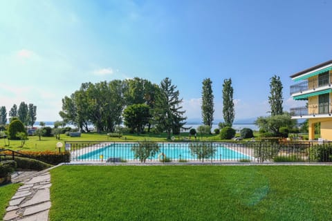 Basic Apartment | Pool | Seasonal outdoor pool