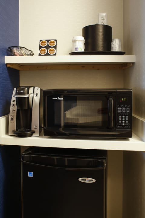 Fridge, microwave, coffee/tea maker