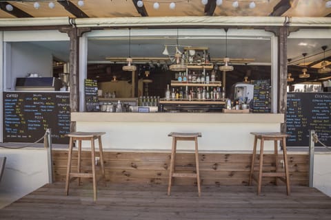 Poolside bar