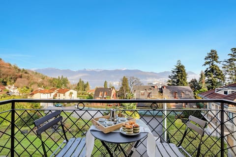 Lake View