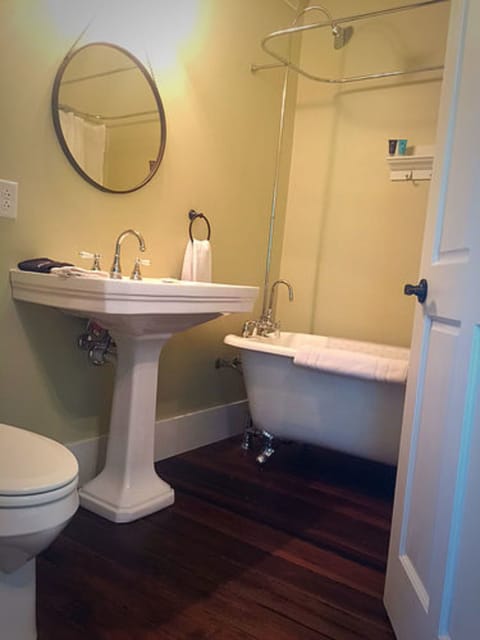 Room, Private Bathroom (Federal House: Magnolia Maiden) | Bathroom | Shower, designer toiletries, hair dryer, bathrobes