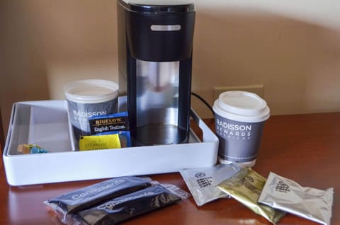 Premium bedding, in-room safe, desk, laptop workspace