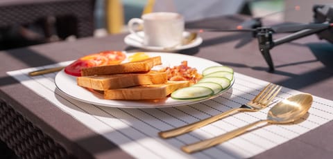 Daily cooked-to-order breakfast for a fee