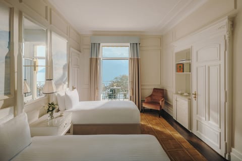 Fairmont, Twin Room, 2 Twin Beds, Lake View | Premium bedding, minibar, in-room safe, desk