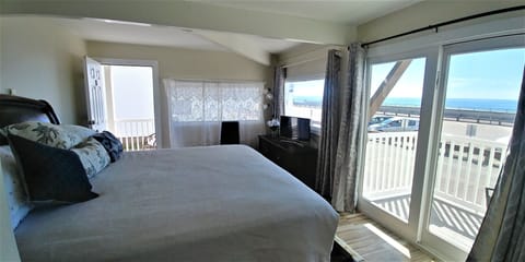 Premium Room, 1 Bedroom, Balcony, Oceanfront | Beach/ocean view