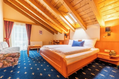 Standard Room | In-room safe, blackout drapes, soundproofing, free WiFi