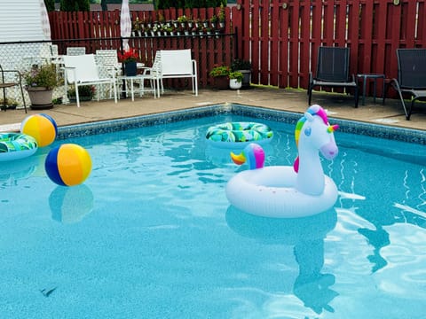 Seasonal outdoor pool, sun loungers