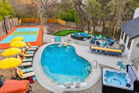 Jump in, chill out, and soak up all the poolside glory. Perfect for a relaxing retreat, a playful afternoon, or Insta-worthy summer vibes. Pool hair, don’t care!