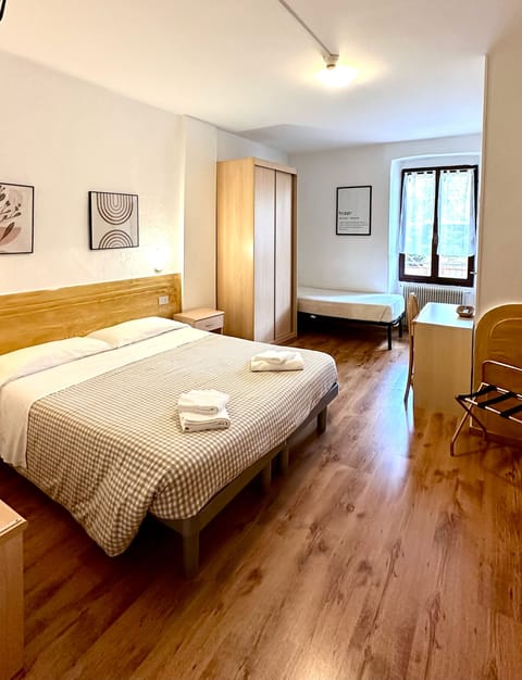 Basic Triple Room | Premium bedding, free WiFi, bed sheets