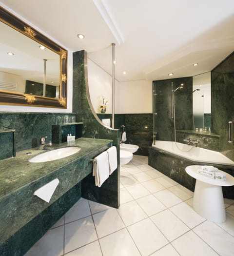 Suite, 1 Bedroom | Bathroom | Eco-friendly toiletries, hair dryer, towels