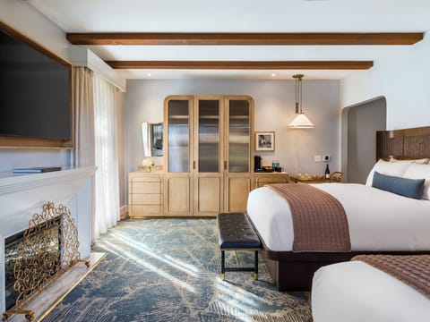 Premium bedding, down comforters, in-room safe, blackout drapes