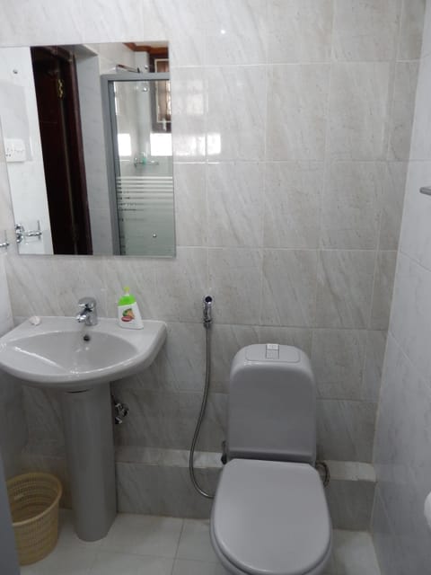 Standard Room | Bathroom | Deep soaking tub, free toiletries, towels