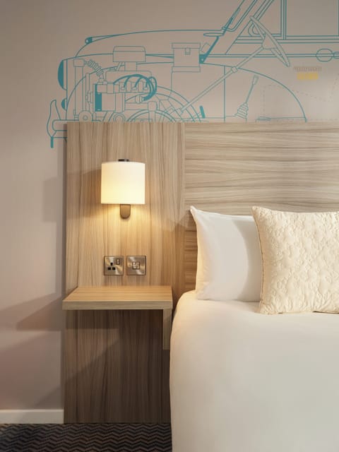 Minibar, desk, iron/ironing board, free WiFi