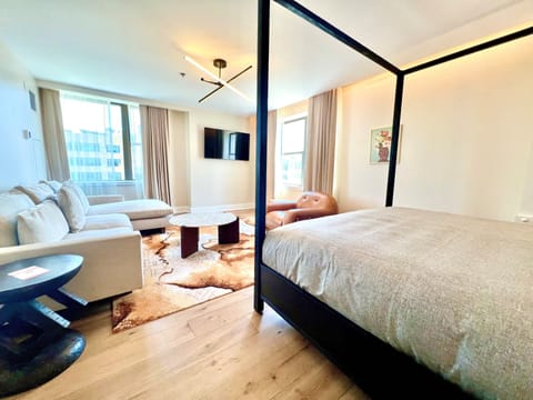 Premium Suite, 1 Bedroom | Premium bedding, down comforters, in-room safe, desk