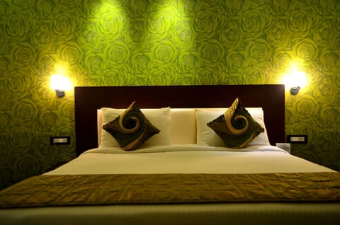 Pride Executive - AC Room	 | Minibar, in-room safe, rollaway beds, free WiFi