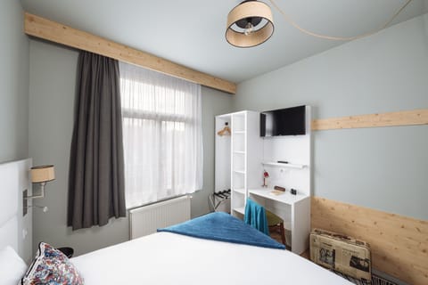 Room, 1 Double Bed | Premium bedding, blackout drapes, iron/ironing board, free WiFi