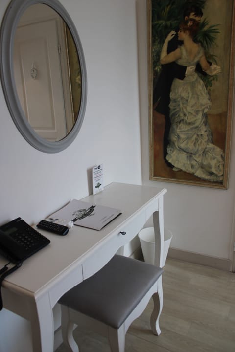 Superior Double Room | Egyptian cotton sheets, premium bedding, pillowtop beds, desk