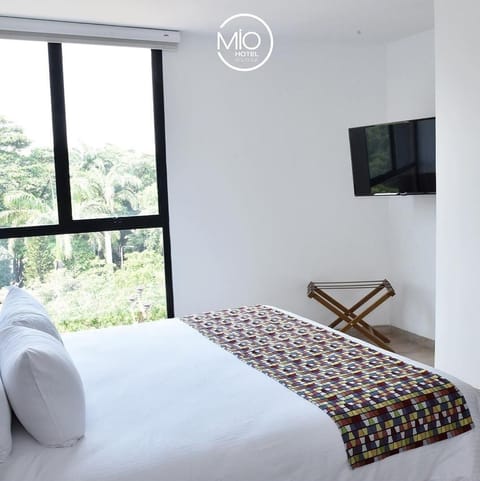 Standard Double Room, 1 Queen Bed | Minibar, in-room safe, desk, soundproofing