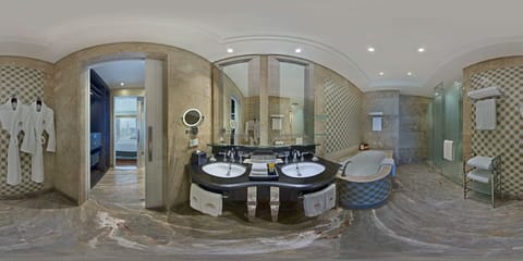 Suite, 1 Bedroom, Kitchen | Bathroom | Separate tub and shower, deep soaking tub, rainfall showerhead