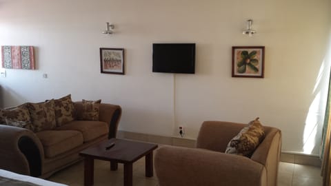 Executive Room | Living room | LCD TV