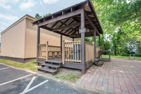 BBQ/picnic area