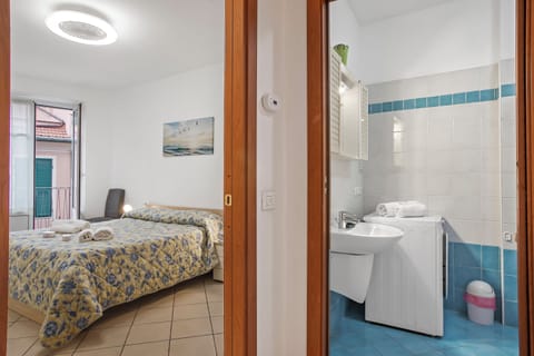 Standard Apartment, Multiple Bedrooms, Sea Facing (Firpo) | 1 bedroom, bed sheets