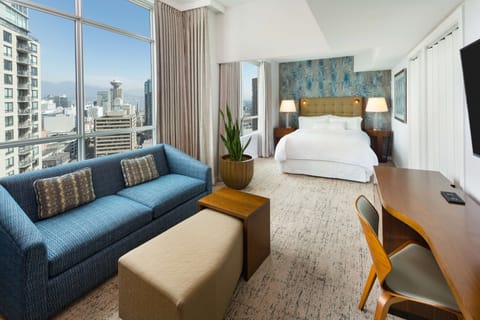 Studio Suite, 1 Queen Bed, City View | Premium bedding, down comforters, pillowtop beds, in-room safe