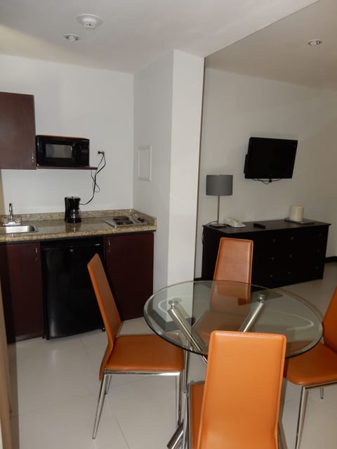 One Bedroom Suite | Private kitchenette | Fridge, microwave