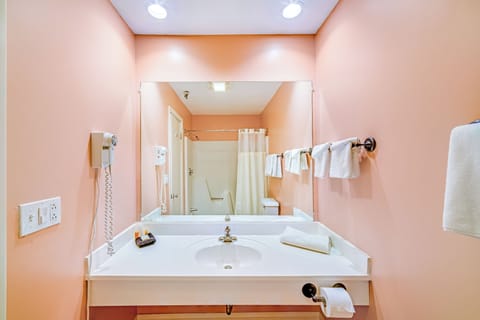 Junior Suite - 2 Queens, Non-Smoking | Bathroom | Combined shower/tub, free toiletries, hair dryer, towels