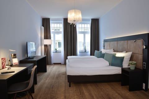 Deluxe Double Room, 1 Bedroom | Premium bedding, in-room safe, desk, soundproofing