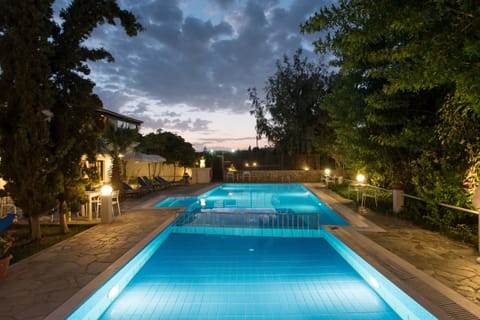 Seasonal outdoor pool, pool umbrellas